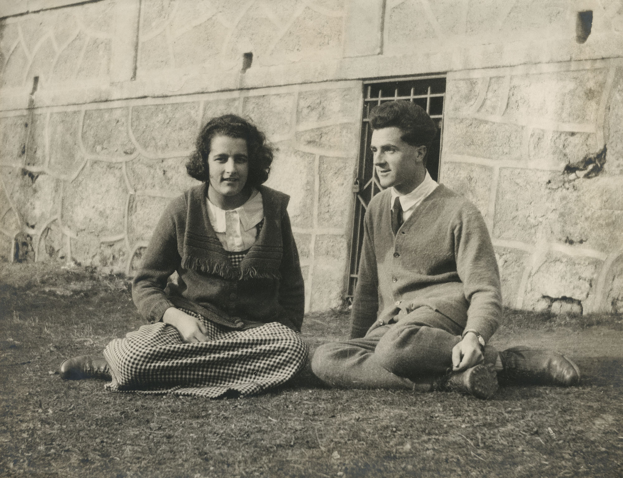 Miguel Catalán y Jimena Menéndez-Pidal en San Rafael, Segovia