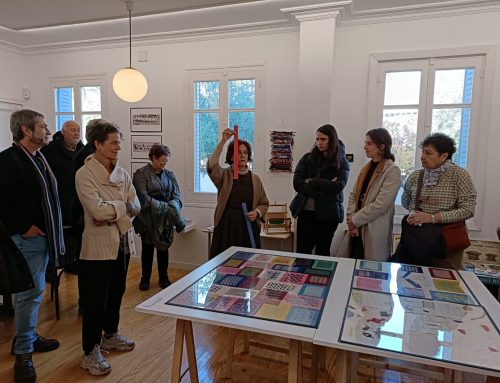 Inauguración de la exposición «Entrelazados de papel: pedagogía y juego 1900-2022»